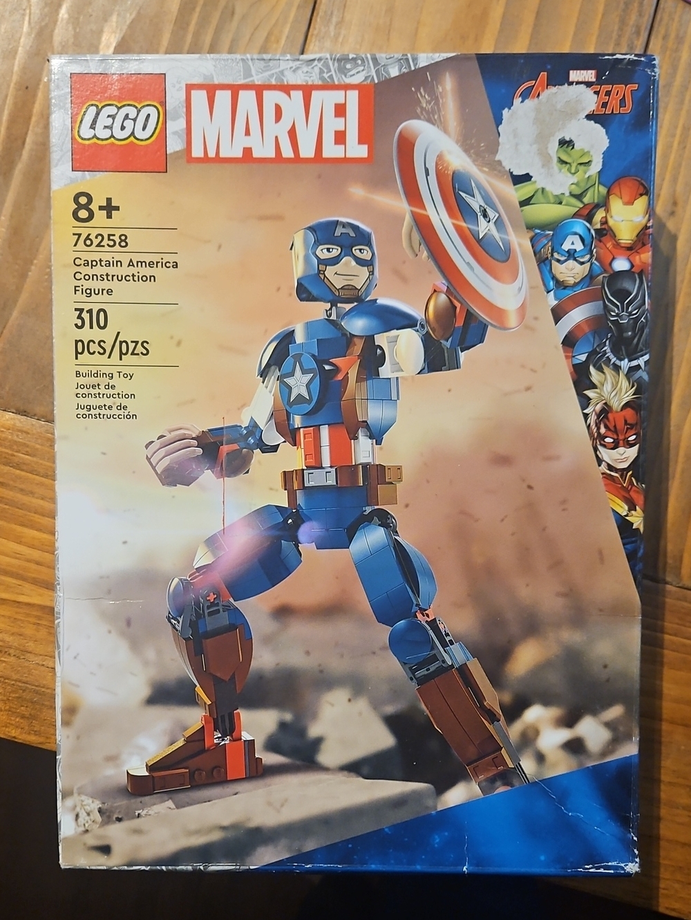 LEGO Marvel Captain America Buildable Figure - Blue/Red/Brown